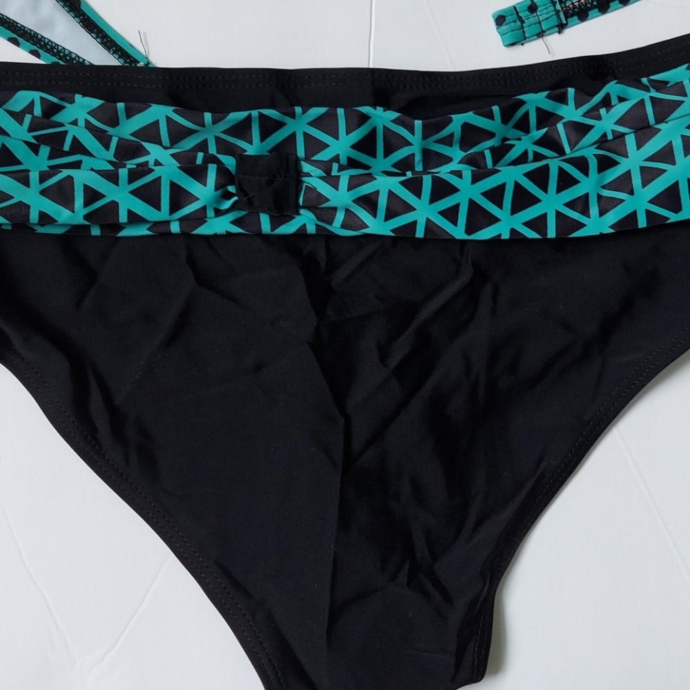 Bikini Set - Picture 3 of 8